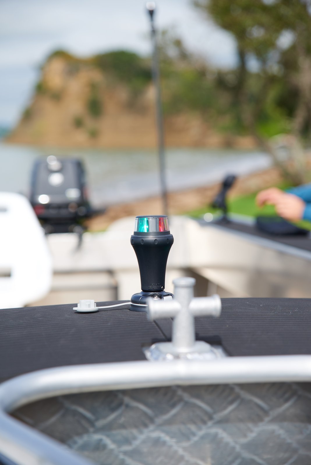 Railblaza Illuminate Navigation Bow Light kétszínű orrfény